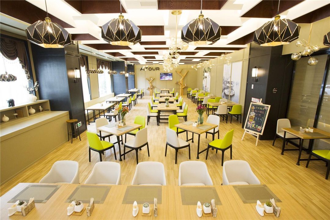 杭州钱塘金沙湖亚朵酒店