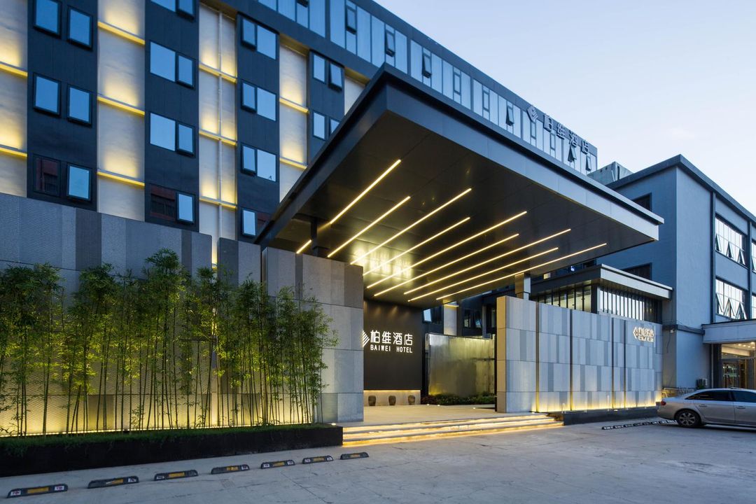 柏维酒店(郑州曼哈顿广场燕庄地铁站店)