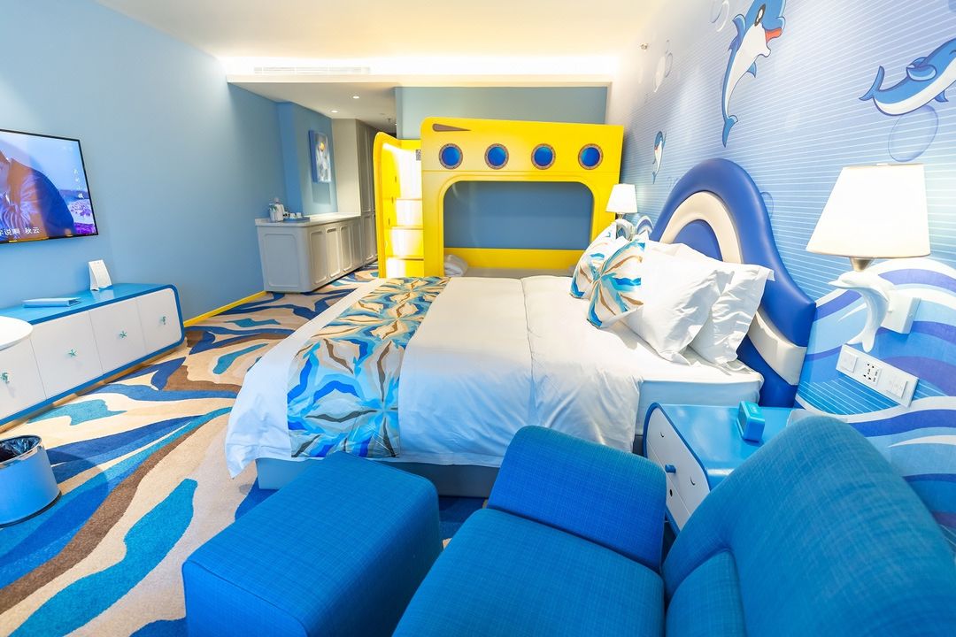 海豚家庭大床房