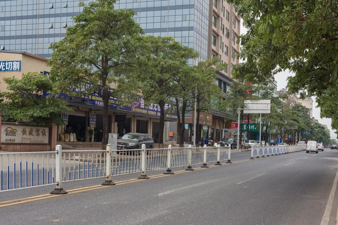 东莞星汇广场万枫酒店(常平站店)