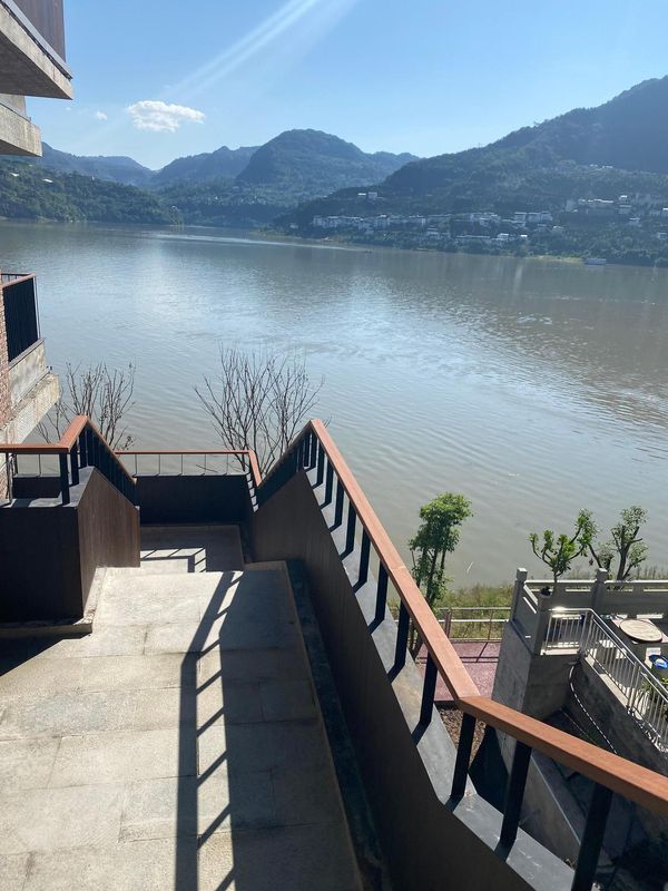 云阳清风上江酒店