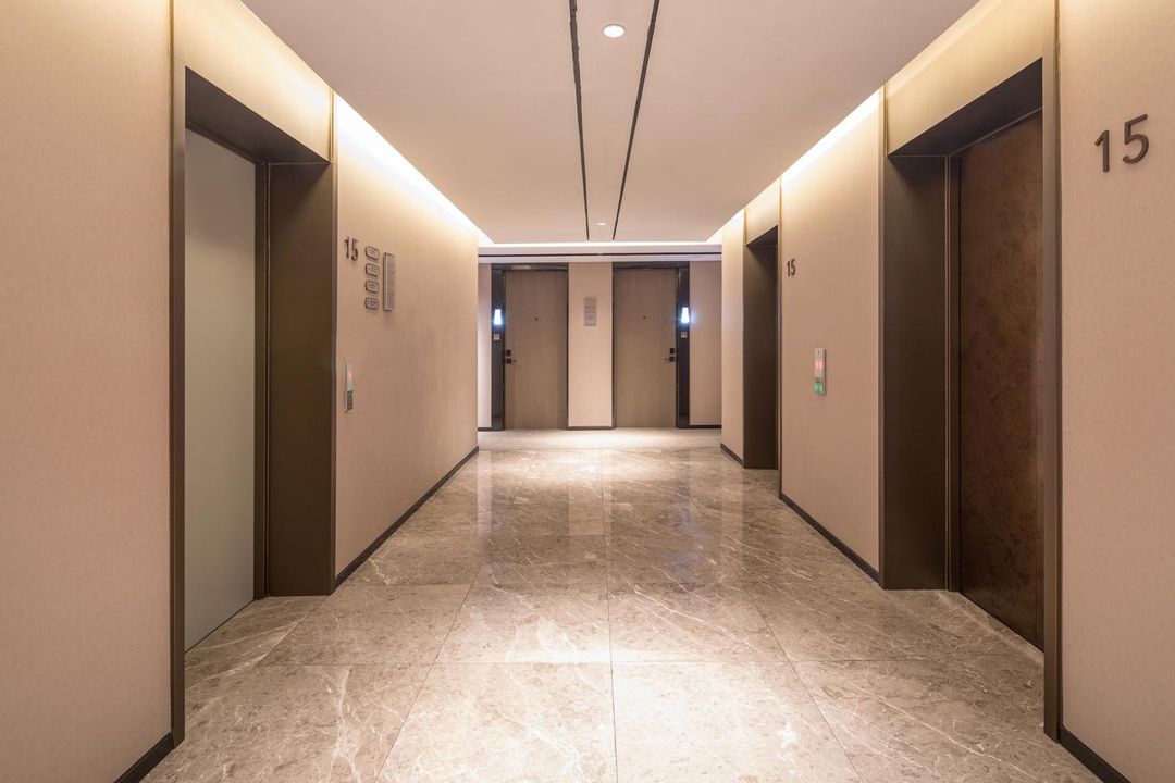 南京江北新区工业大学桔子水晶酒店