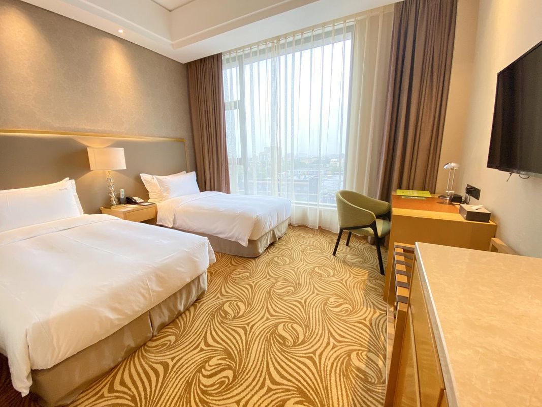 高级双床房（落地窗）