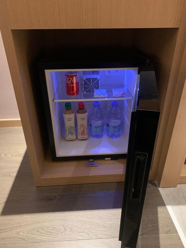 上海新国际博览中心杨高南路地铁站亚朵酒店