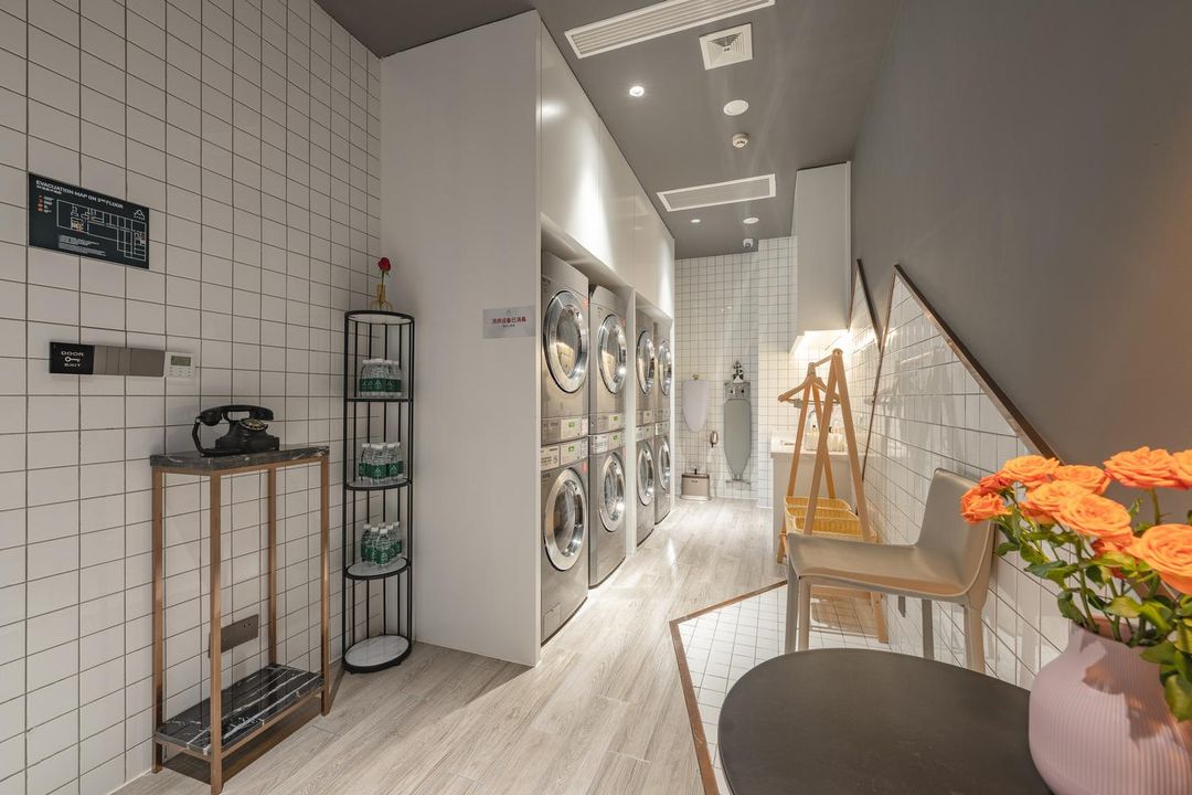 昆山长江北路宝裕广场亚朵酒店
