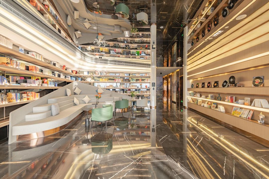 昆山长江北路宝裕广场亚朵酒店