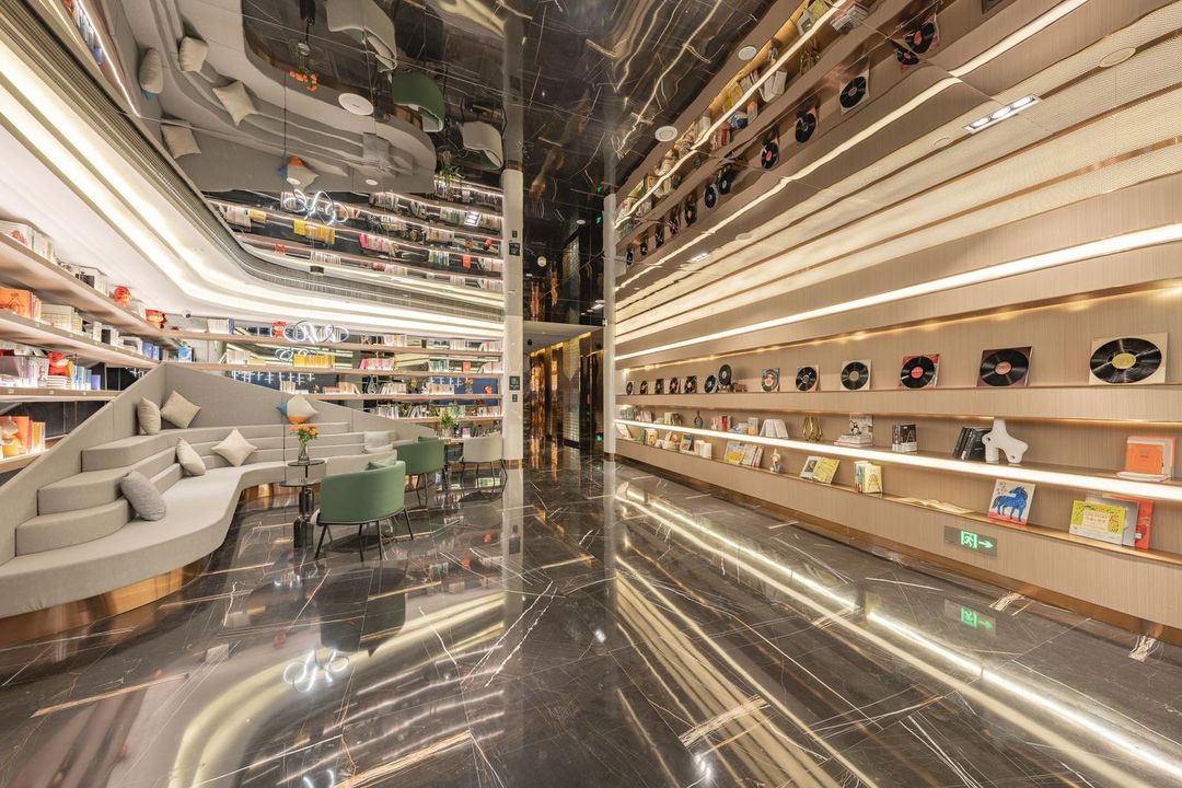 昆山长江北路宝裕广场亚朵酒店