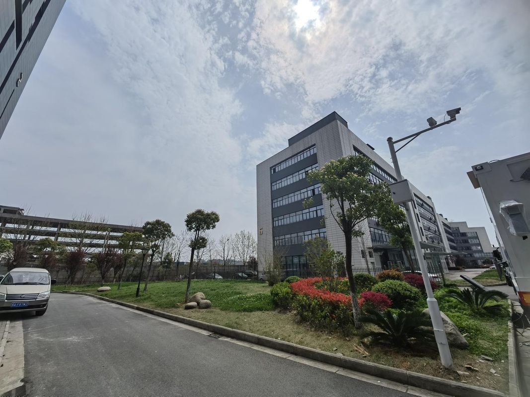 武汉光谷湖北经济学院美仑酒店
