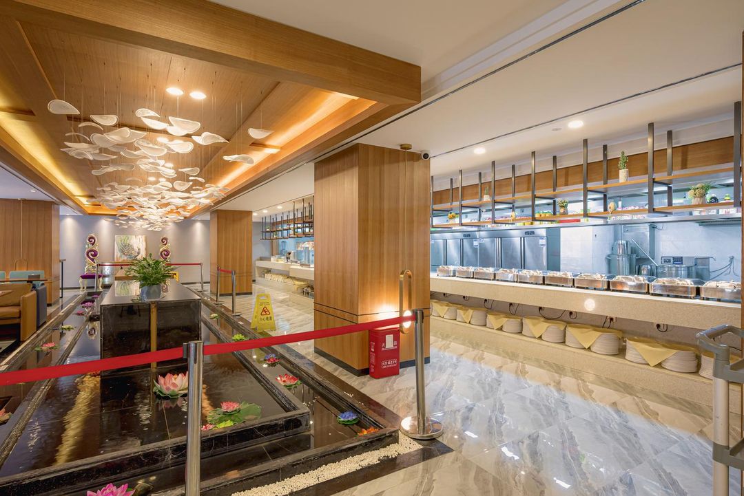 樱花温泉假日酒店