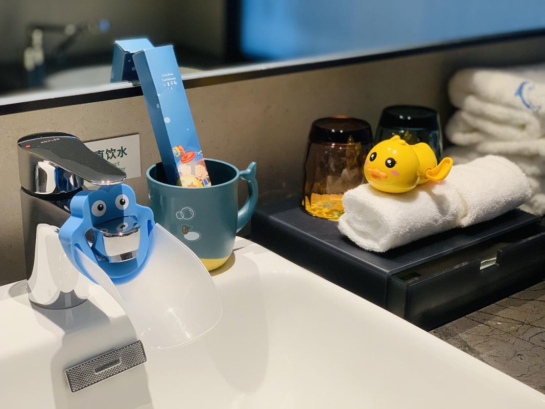 秦皇岛茂业中心假日酒店(金梦海湾店)