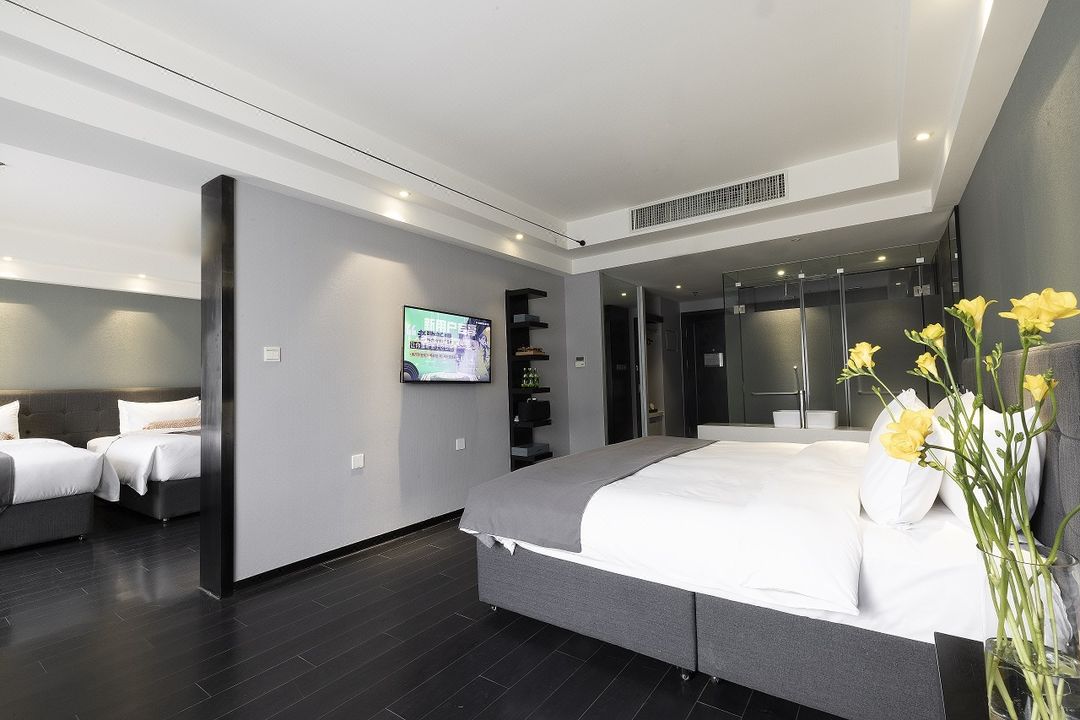 豪泽酒店HOLZ HOTEL(沈阳体育学院国际会展中心店)