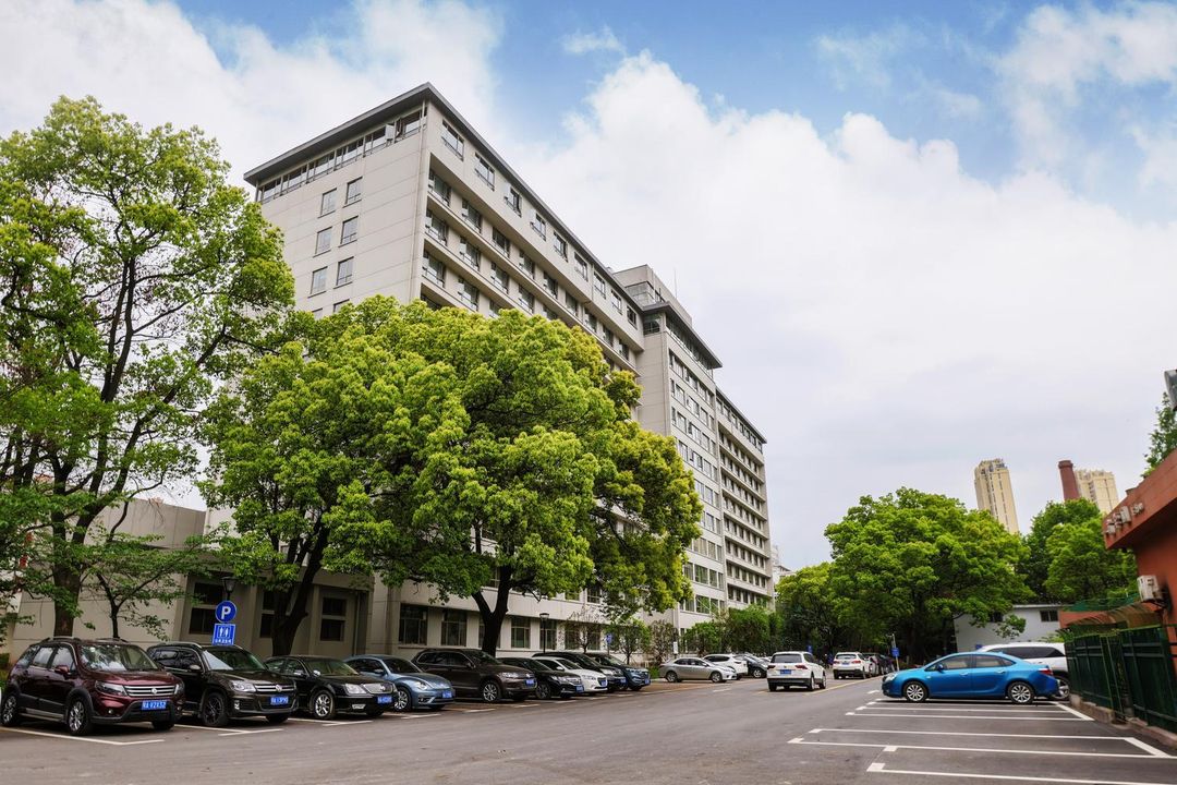 武钢宾馆(武汉高铁站科技大学青山校区店)