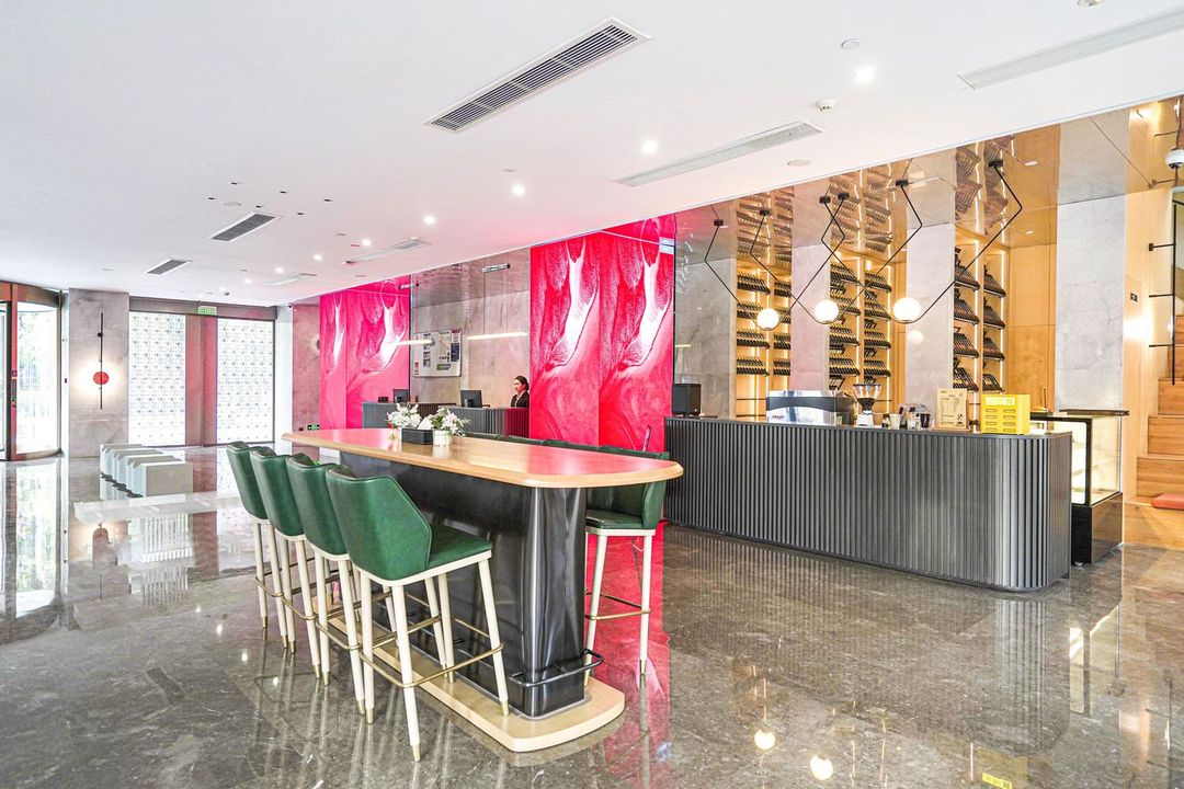 SurG奢际酒店(杭州三墩龙湖紫荆天街店)