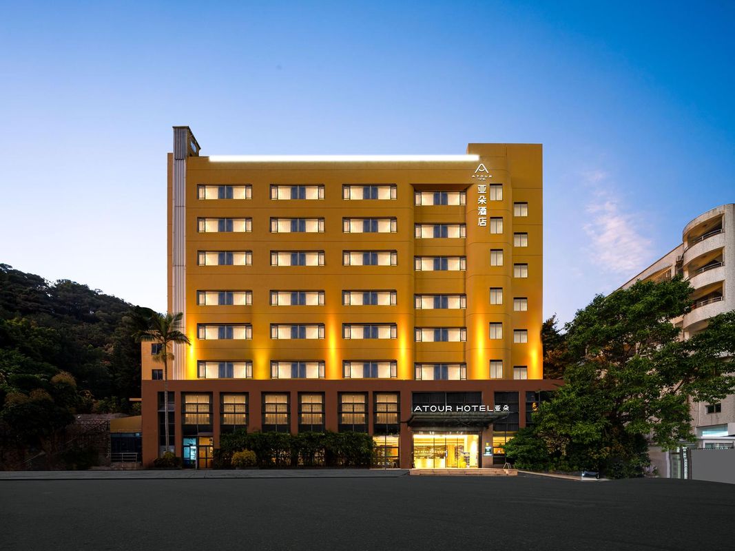 厦门建业路地铁站东渡客运码头亚朵酒店