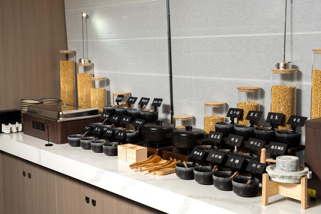 杭州菜鸟总部凤新路亚朵酒店