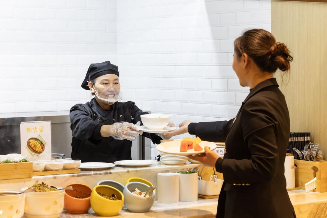 昆明大商汇儿童医院亚朵酒店