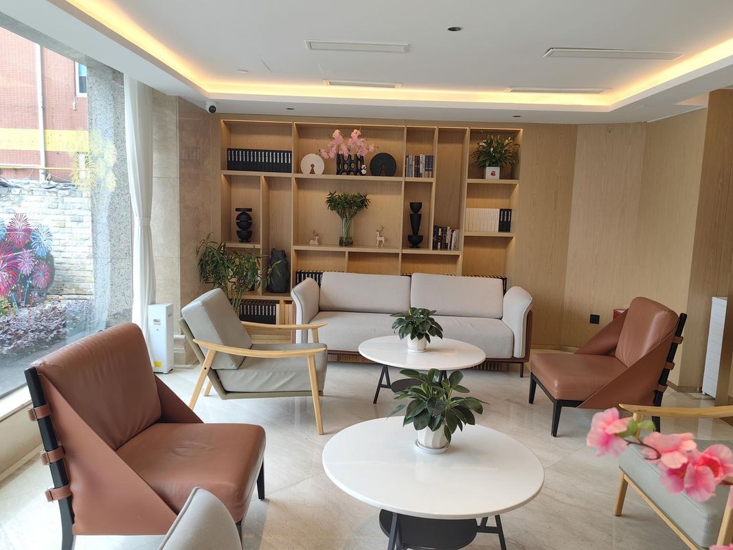 成都众欣&middot;龙威酒店(龙泉驿龙平路地铁站店)