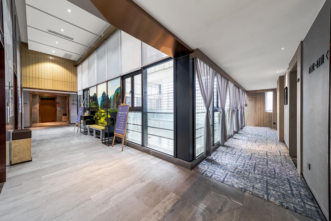 贵阳会展中心金朱东路亚朵酒店