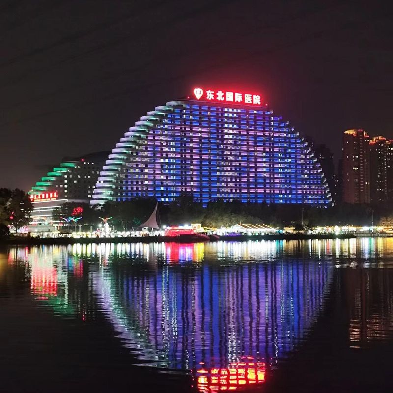 豪泽芮兹酒店 HOLZ RIEZ HOTEL (沈阳奥体中心浑南外滩市集店)
