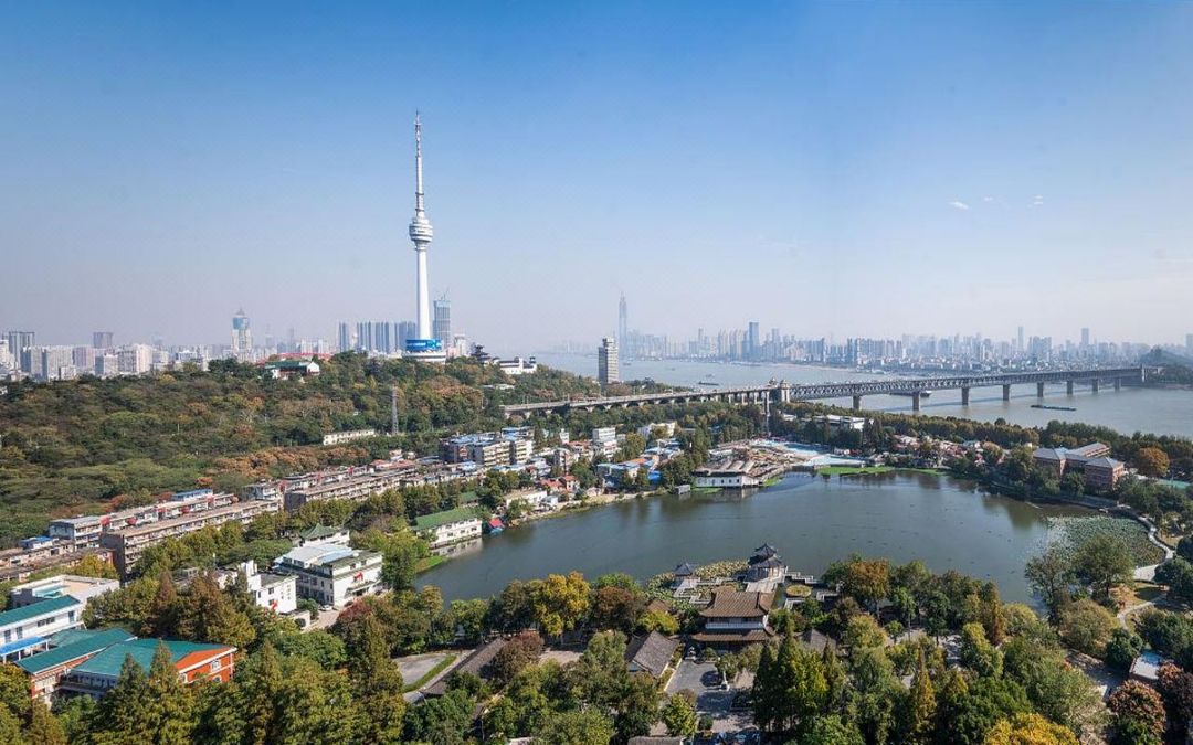 全季武汉江汉路步行街高空江景酒店
