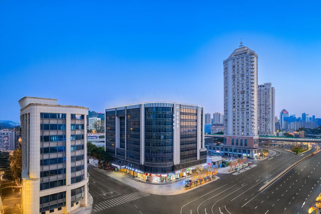 福州火车站地铁站华林路亚朵酒店