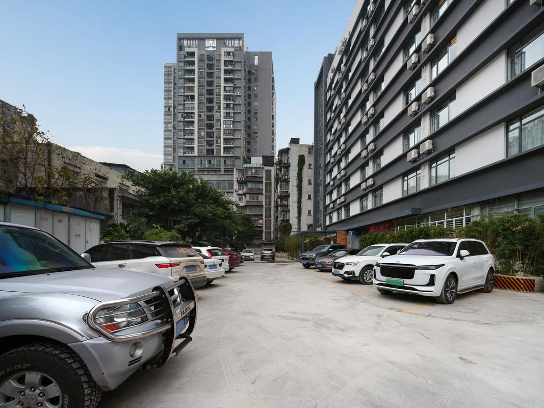 成都宽窄巷子橙果酒店(通惠门地铁站店)