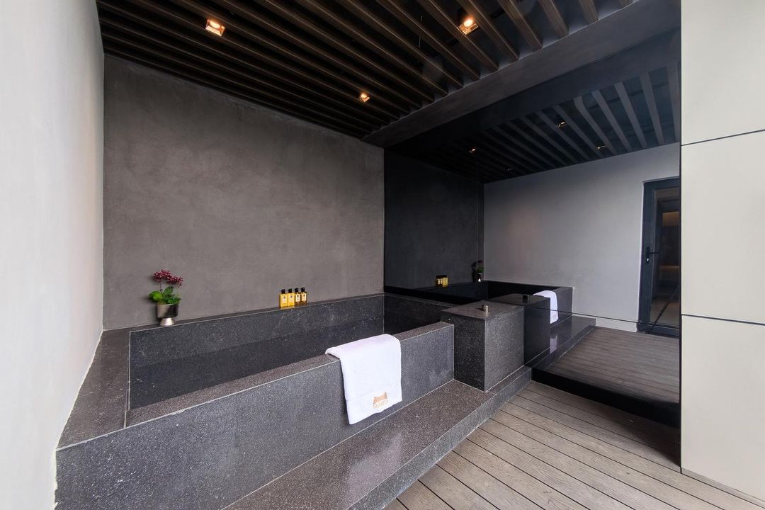 珠海旭美山酒店(海滨泳场爱情邮局店)