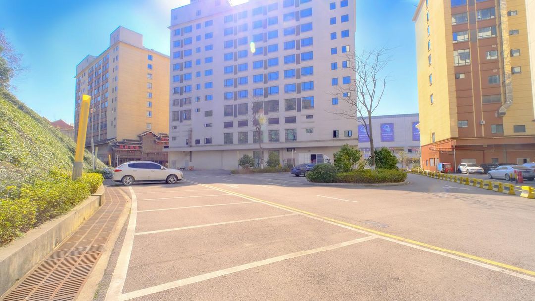 云鹭酒店(贵阳观山湖区西南国际商贸城店)
