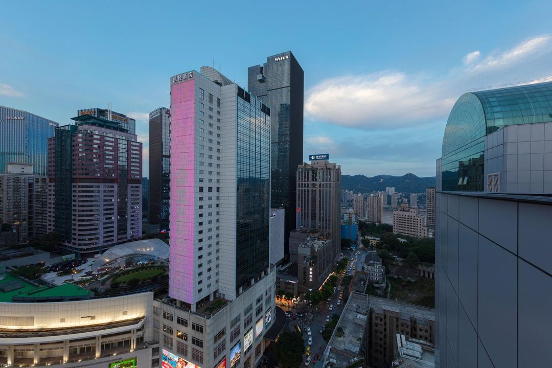 重庆解放碑万豪Moxy酒店
