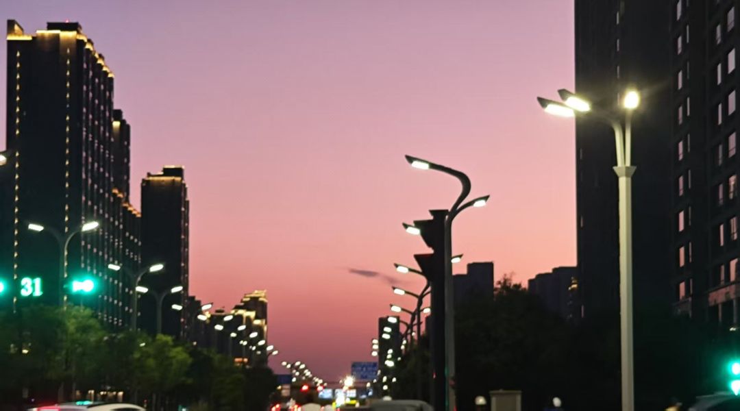 和颐酒店(西安高新区万达广场木塔寺地铁站店)