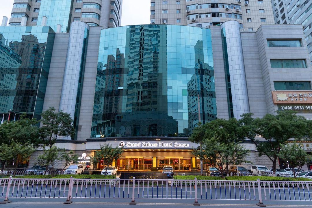 甘肃阳光大酒店(张掖路步行街中山桥店)