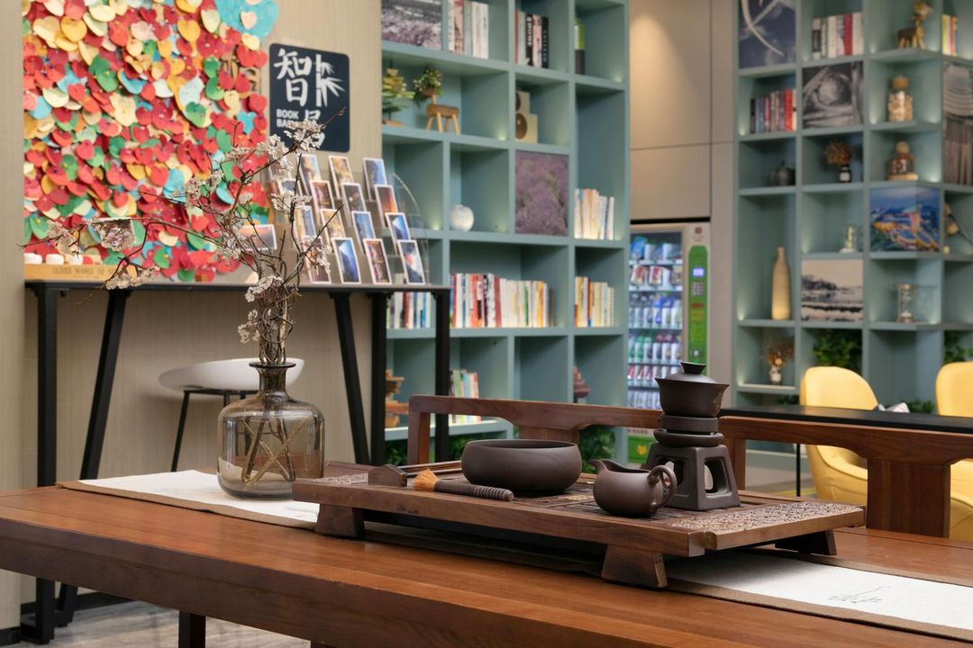 丽橙酒店&middot;智(武汉光谷广场杨家湾地铁站店)