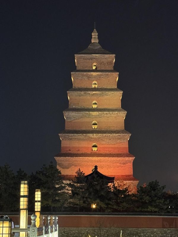 建国璞隐酒店(西安大雁塔大唐不夜城店)