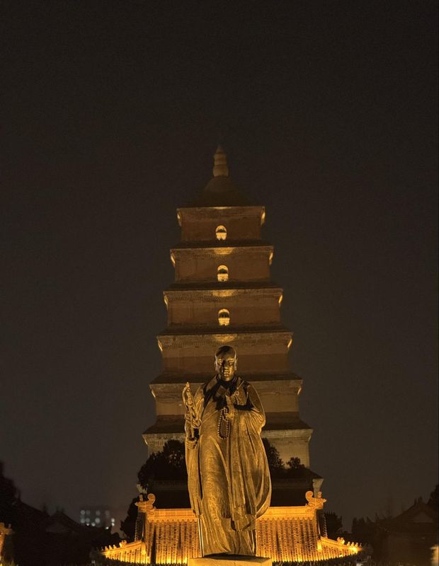 建国璞隐酒店(西安大雁塔大唐不夜城店)