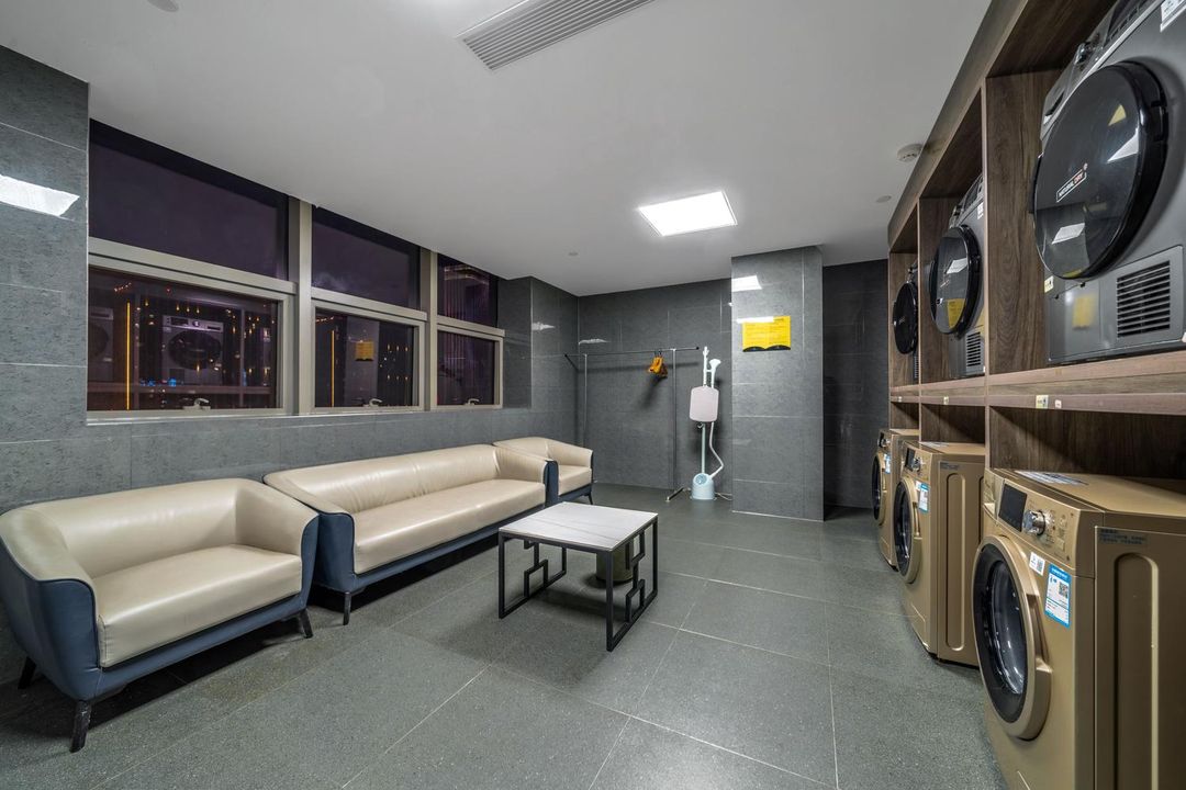 美豪丽致酒店(江北新区南京工业大学地铁站店)