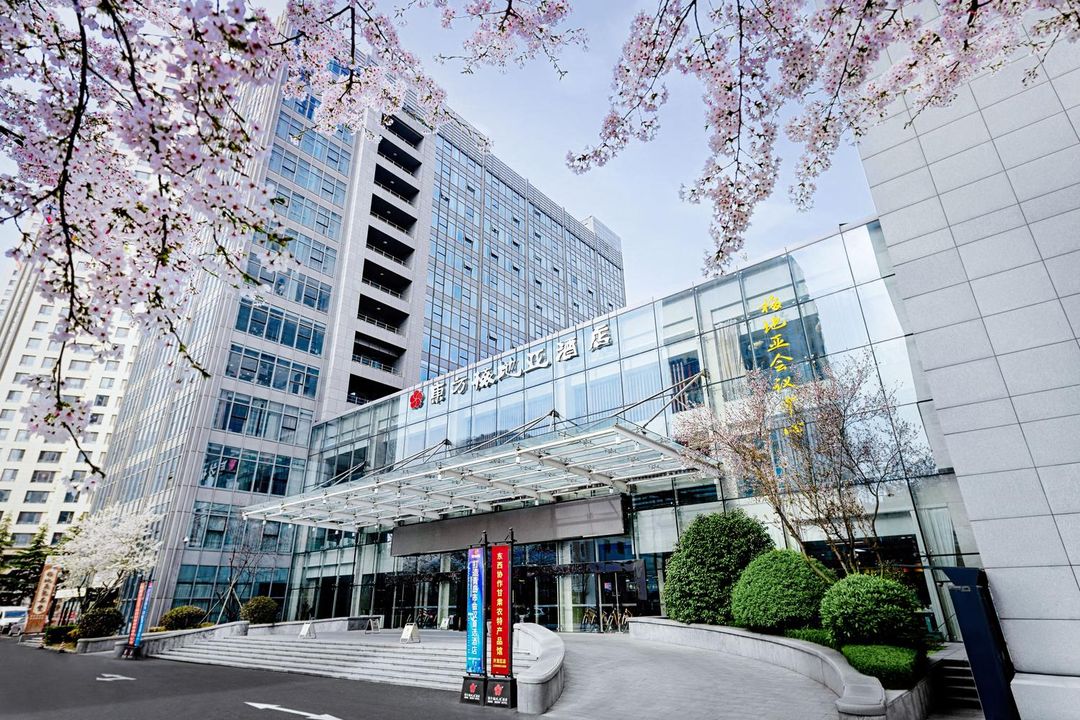 青岛东方梅地亚酒店(黄岛金沙滩店)