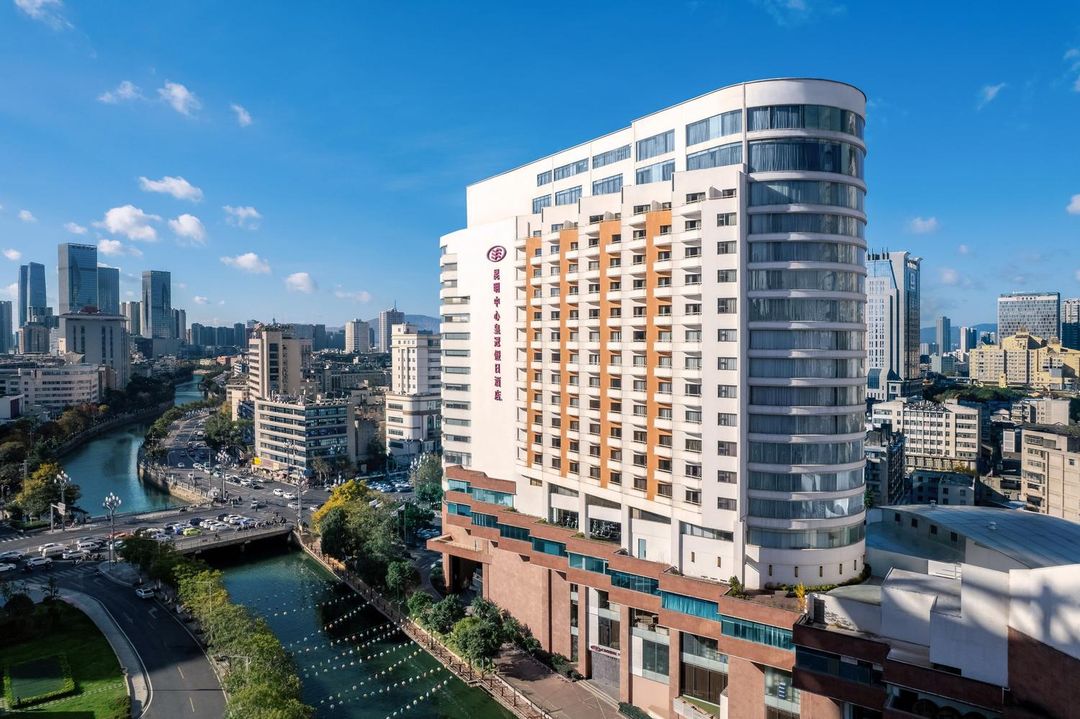 昆明中心皇冠假日酒店(南屏街店)