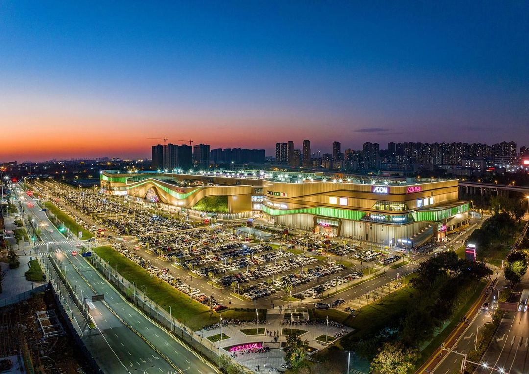 宜尚PLUS酒店(武汉东湖学院大花岭地铁站店)