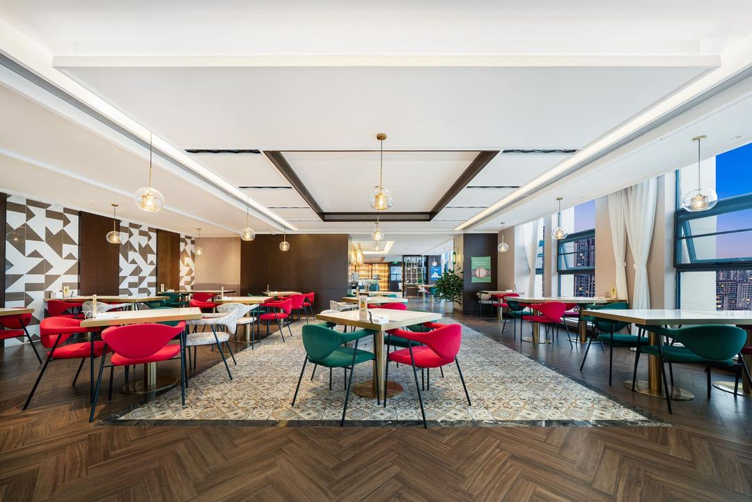 锦江都城酒店(贵阳花溪湖公园明珠大道地铁站店)