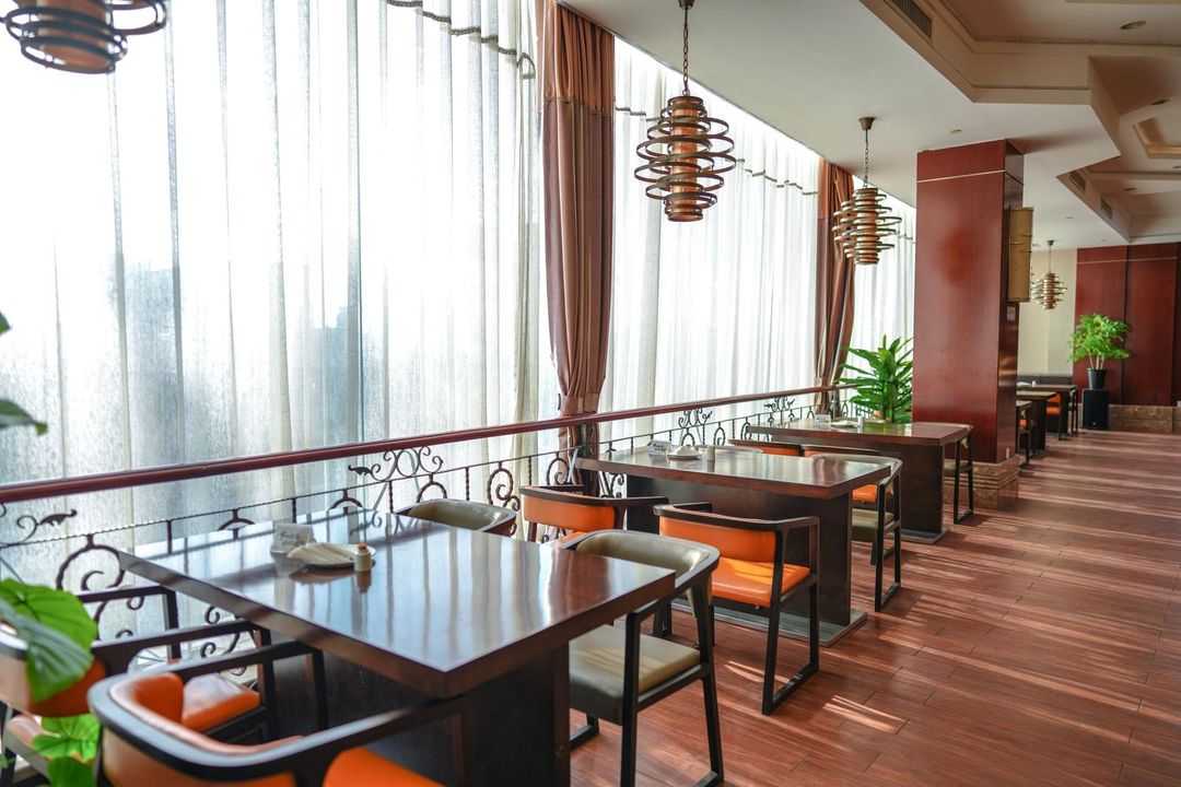 烟台静海大酒店(金沙滩公园广场店)