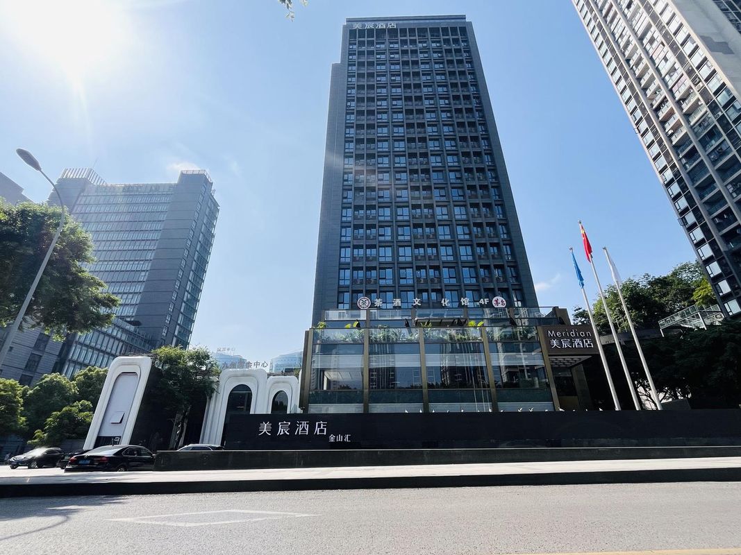 重庆美宸酒店(汽博中心金童路地铁站店)
