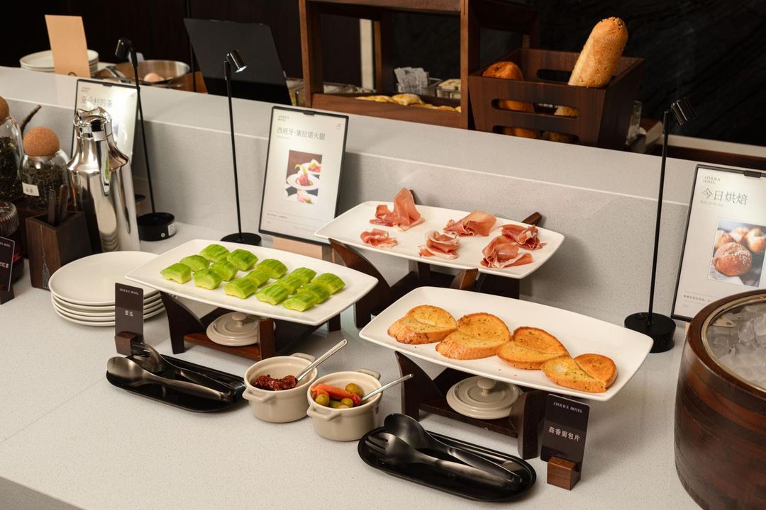 昆明滇池度假区滇池路亚朵S酒店