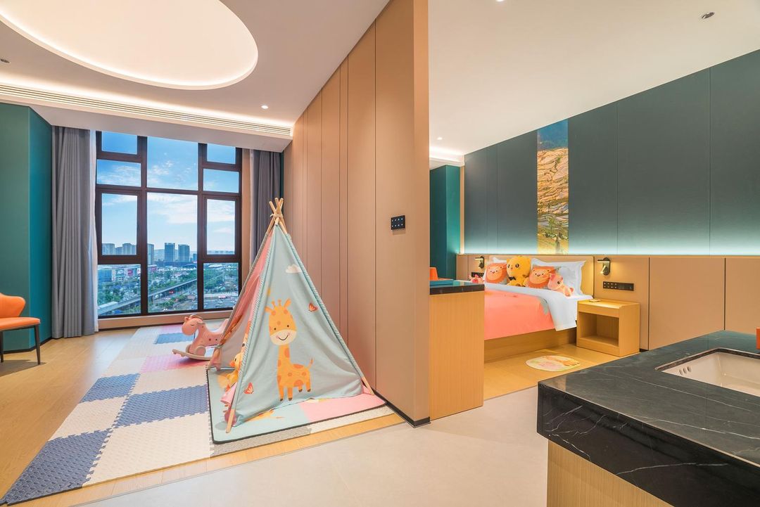 海港丽晶酒店(昆明新亚洲体育城地铁站店)