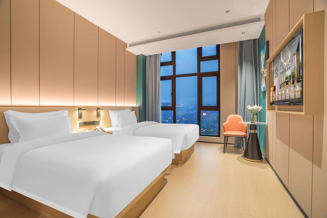 海港丽晶酒店(昆明新亚洲体育城地铁站店)