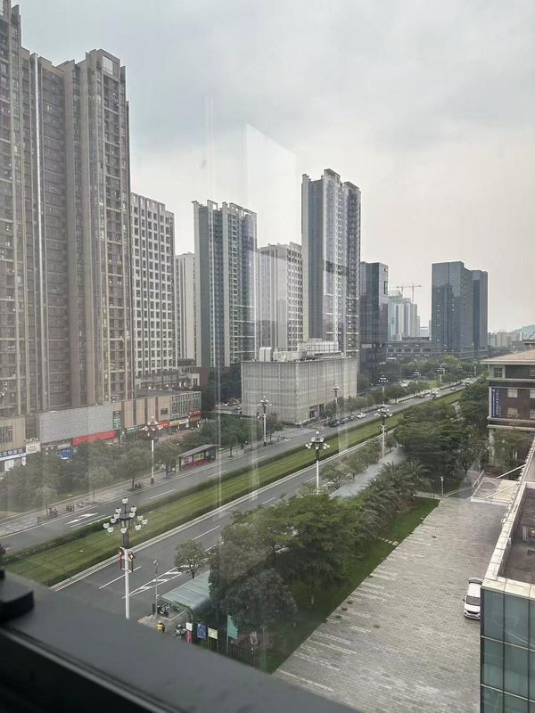 广州万缮假日(宝能演艺中心香雪地铁站店)