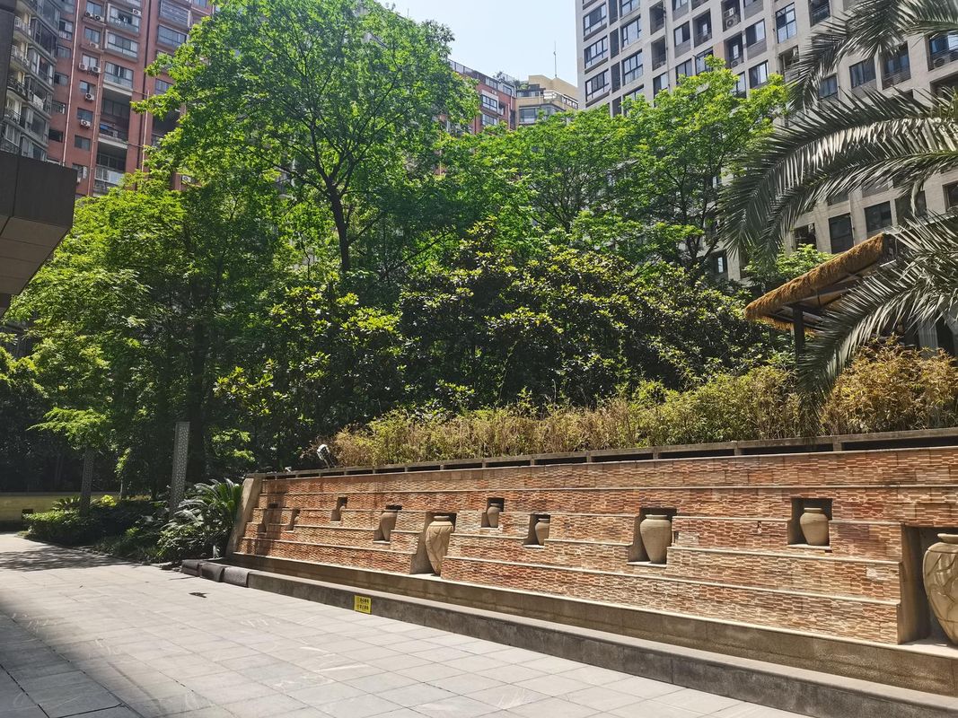 成都玉林路省体育馆逸扉酒店