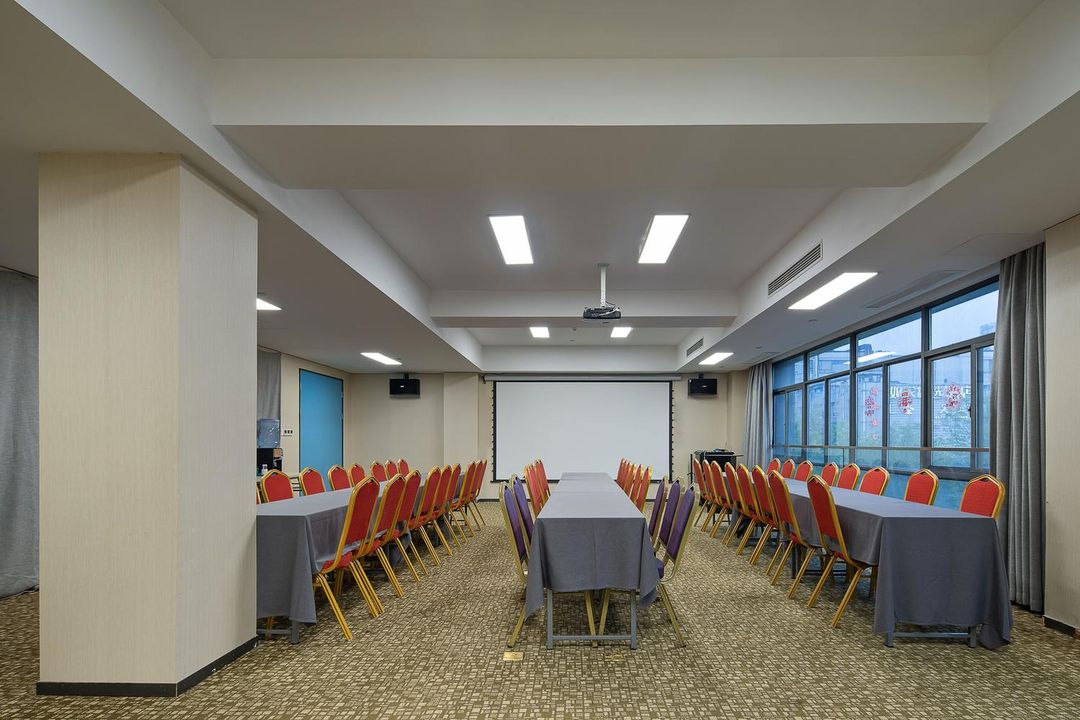 柏纳酒店(杭州四季青庆春广场地铁站店)