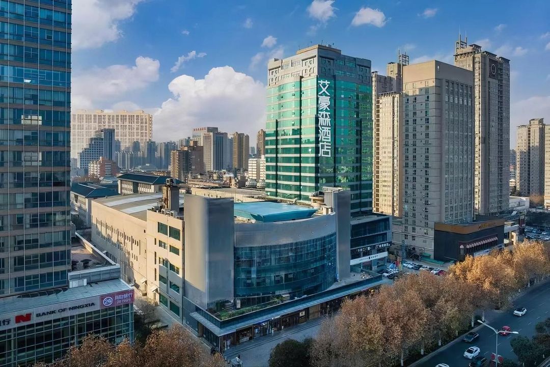 艾豪森酒店(西安凤城二路青少年中心地铁站店)