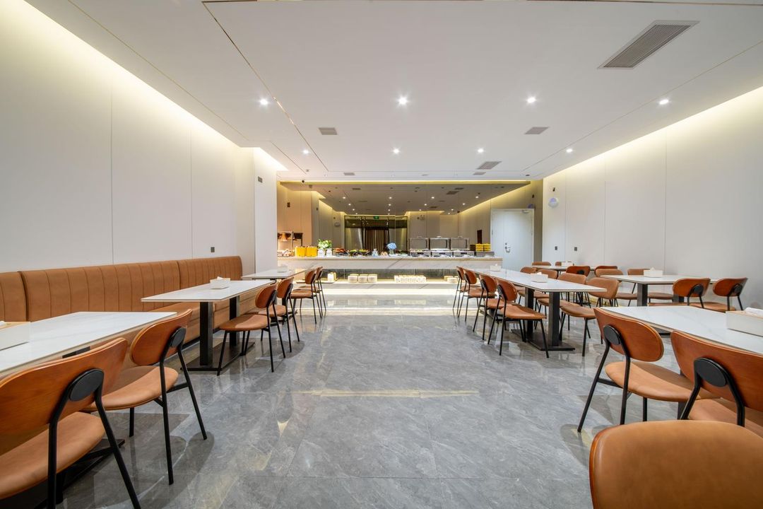 艾豪森酒店(西安凤城二路青少年中心地铁站店)