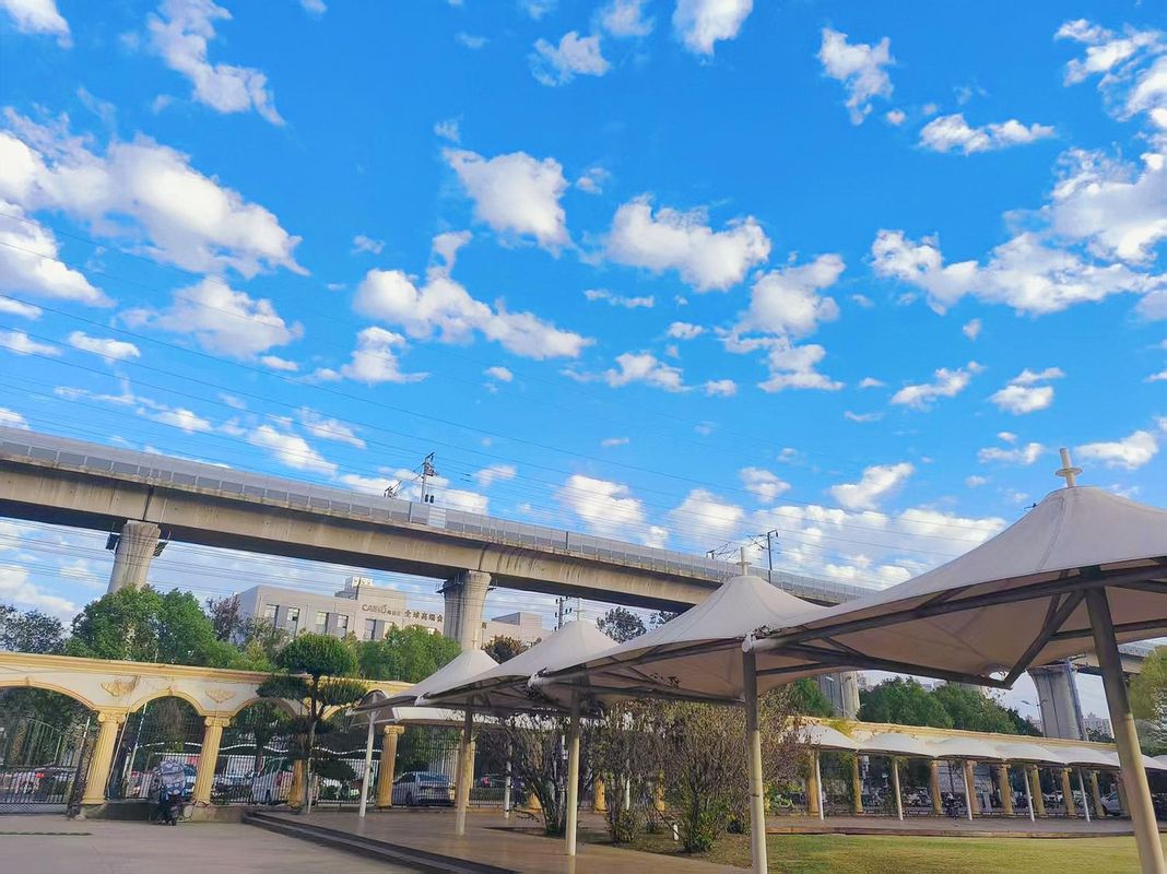 广信国际大酒店(武汉庙山武昌理工学院店)